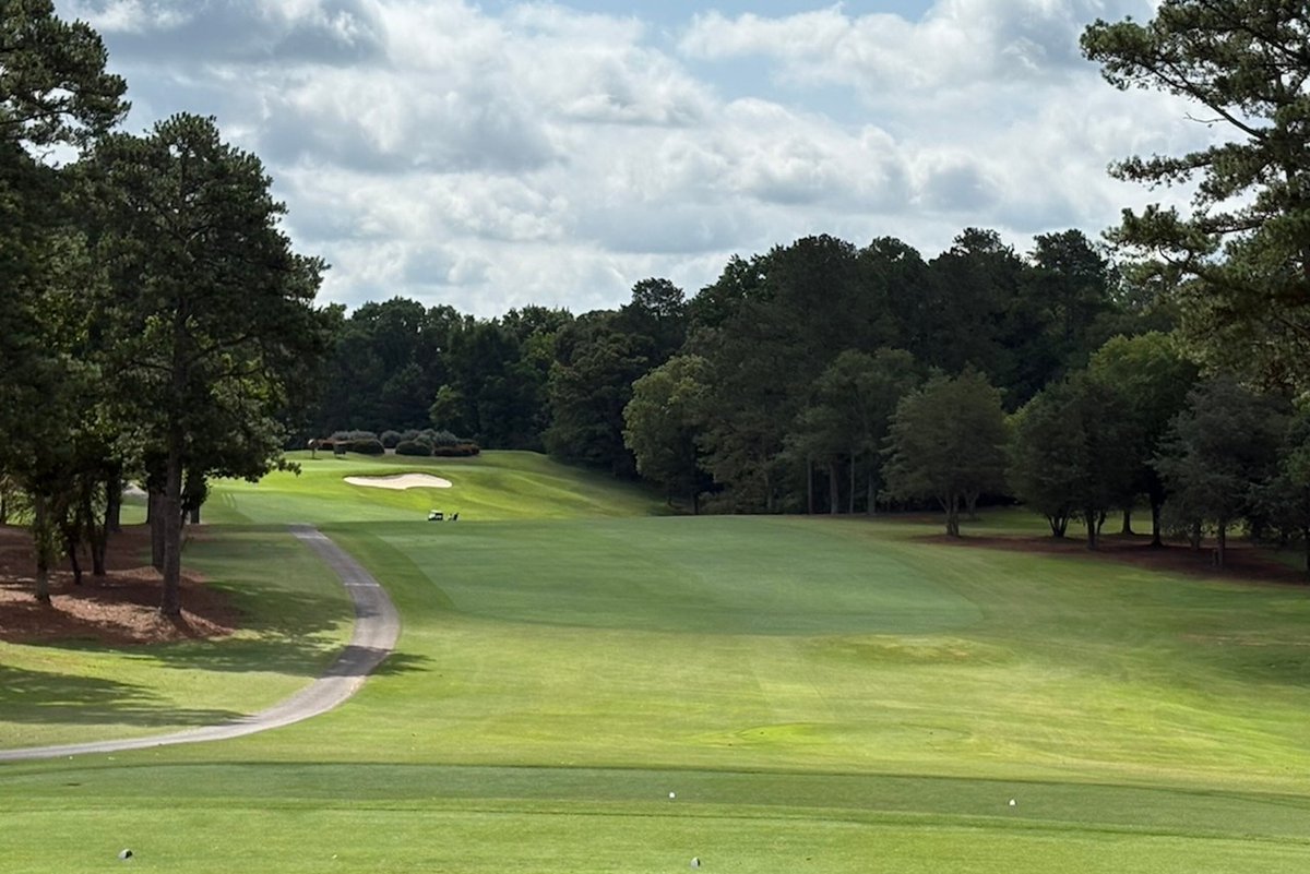 Flashback Friday ⛳️✨ Take a look at Hole #2 back in 1972! A lot has changed over the years—swipe to see how this classic hole has evolved.
