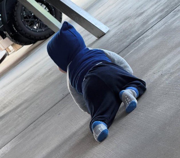 When Jack stands up for the first time Justin’s gonna post he’s standing on business