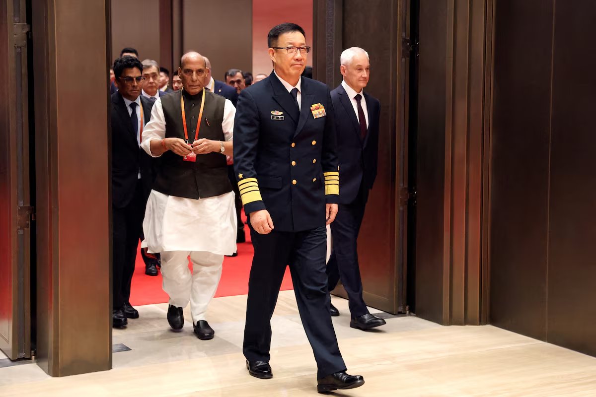 🇮🇳 INDIA | 🇨🇳 CHINA
🔴 India Seeks “Permanent Solution” to Border Dispute with China

🔸 Defense Minister Singh tells China’s Dong Jun lasting solution is needed.
🔸 Urges restoration of trust lost after deadly 2020 clash.
🔸 20 Indian &amp; 4 Chinese soldiers died in 2020; tensions