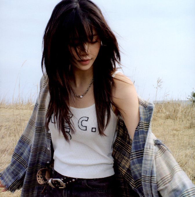 chuu pics ᡣ𐭩 (@kjiwoopics) on Twitter photo 