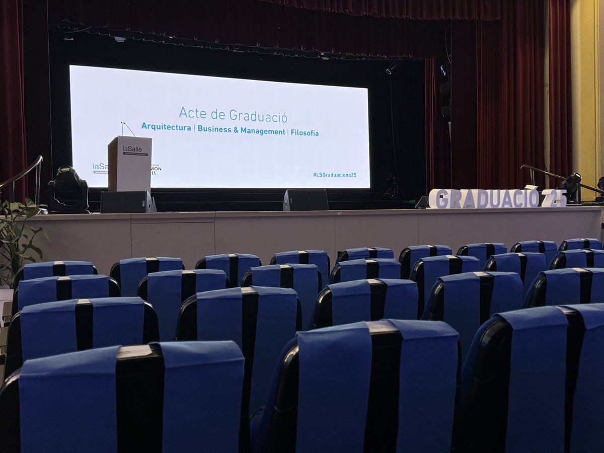 LaSalleBCN's tweet photo. 🎓 Els actes de graduació de les promocions 2025 d’Arquitectura, Filosofia i Business &amp; Management són a punt de començar!

🔴 Segueix-los en streaming: https://t.co/lLeKUrFZj9

#LSGraduacions25 #LSClassOf2025 #LSPromo2025 https://t.co/QRHKZl5oYI