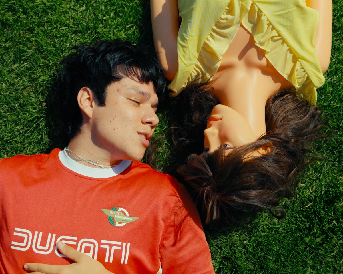 NO LOVE IN LA MUSIC VIDEO TODAY ‼️

3 PM EST / 12 PM PST 

@ YouTube.com/@shootatime