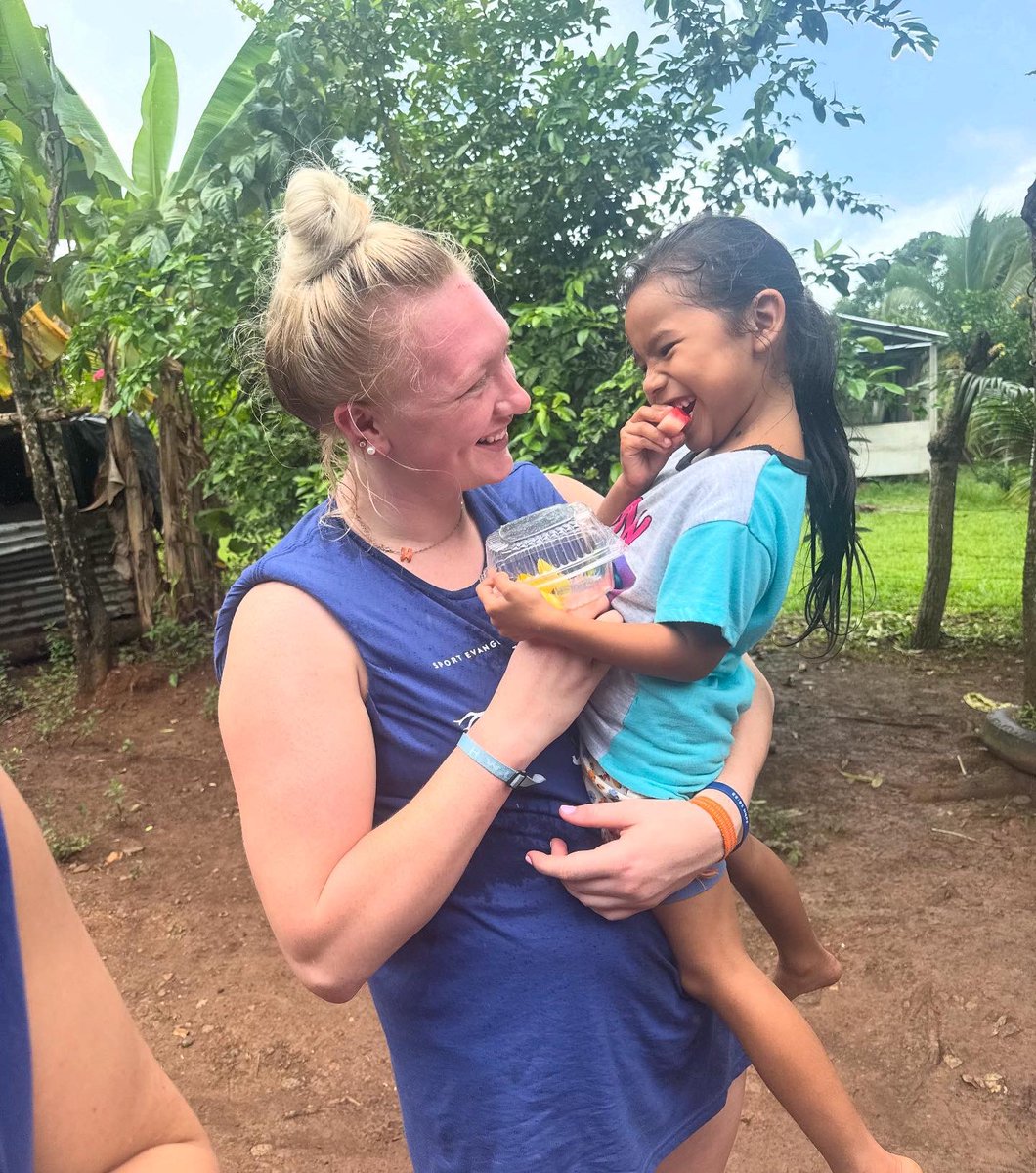 HopeCollegeWBB's tweet photo. SUMMER SPOTLIGHT #3: Syd Vis! 

Vis also traveled to Costa Rica with the @hopeathletics SEED program! She shares, “What an amazing trip! Thankful, grateful, and amazed to see God’s light shine through everyone, and in everything!“ 

What a gift, Syd! You’re the best! https://t.co/bXrwwmu7d8
