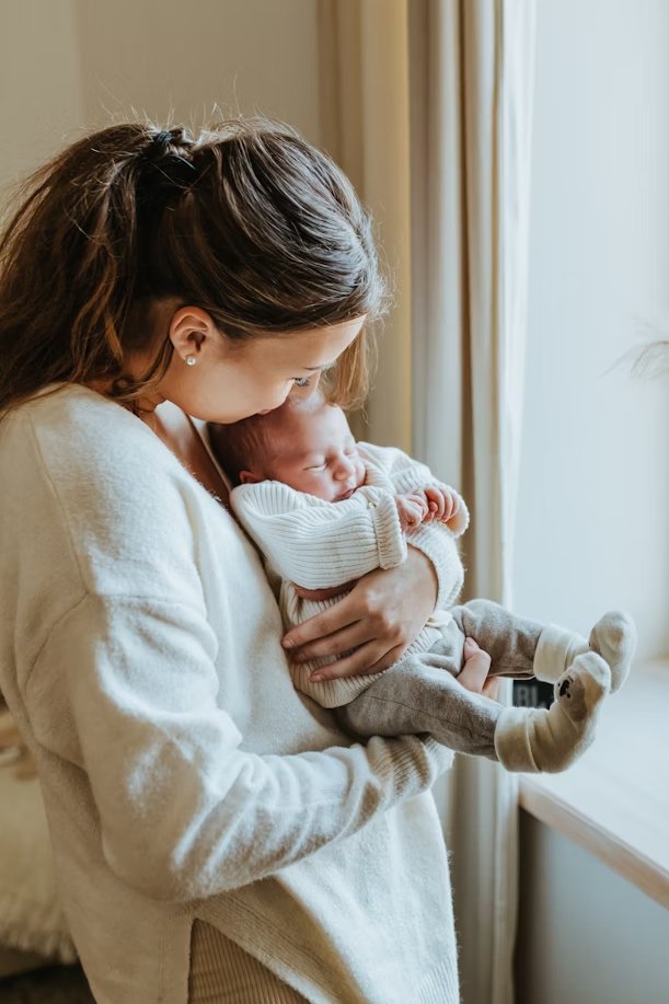 republiqueBRA's tweet photo. 🤰🏻 👶🏻 Brasil atinge a MENOR TAXA de fecundidade já registrada na história: 1,6 filho por mulher, aponta o IBGE.