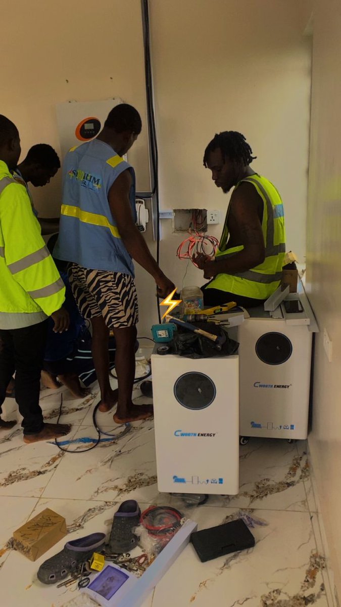 SeleniumTeck's tweet image. We executed a 11kva hybrid inverter with 2x 15kwh lithium Battery and 16mono solar panels in Akobo, Ibadan.

For Enq: 
08181287661
seleniumsolar@gmail.com 
32, Oke-Onijo Street Surulere 
seleniumsolar.com

7yrs Warranty backed
After Service Support 

Tax Lagos Tinubu