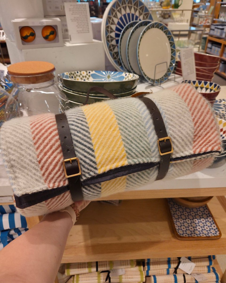 Glastonbury in the garden? Yes, please! 🎪🌿 

Turn your backyard into the ultimate festival spot with @johnlewis_leicester’s outdoor range, everything you need for a summer of music, style, and sunshine!

#highcross #leicester #festivalseason #festivals