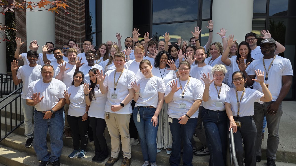 🎉 Thanks to all who joined us to celebrate 5 years of the Warren Center for Neuroscience Drug Discovery!

We’re proud of the progress made—and grateful to the William K. Warren Foundation for making it possible. Here’s to the next 5! 🧠✨

#Neuroscience #DrugDiscovery #Research