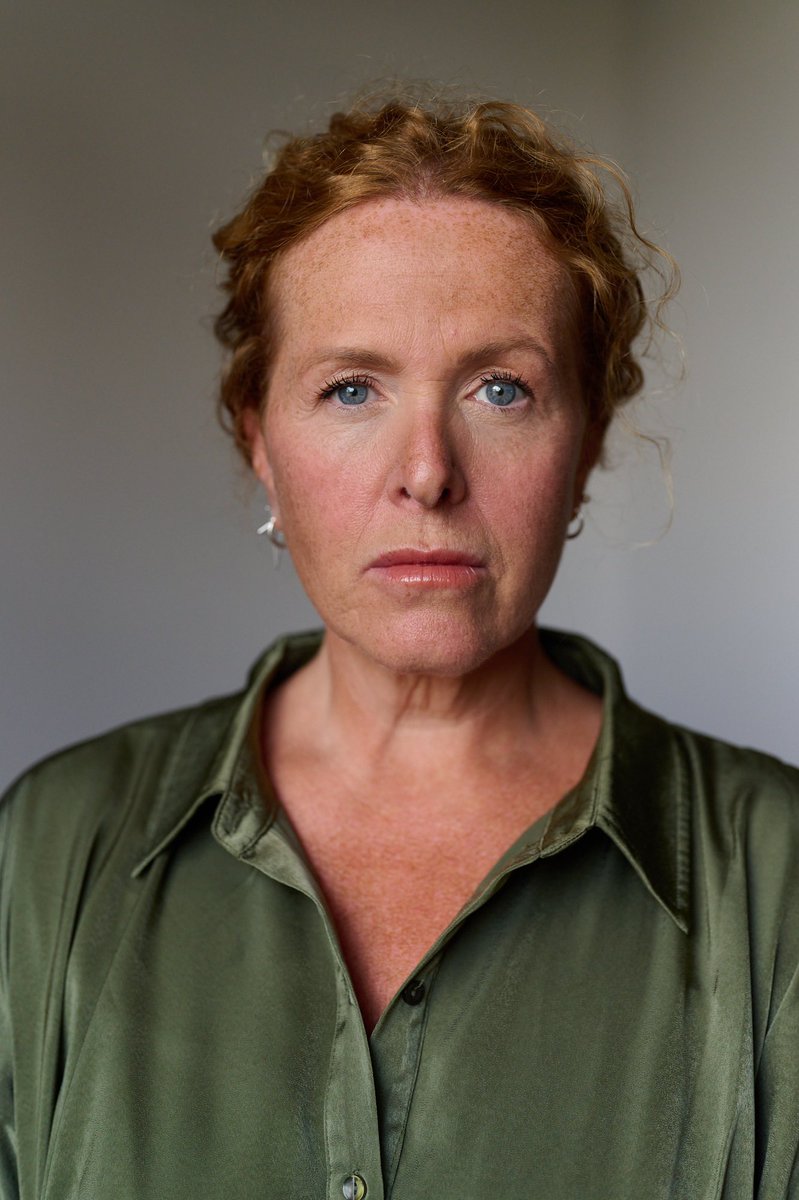BeckyKershaw's tweet photo. Very grateful that as part of my prize from the last MAP 48 I got to have a  photography session with the fantastic @JamesMelia Was great to get in the studio and have a headshot refresh. Big thanks to James, MAP 48 and @53two #headshot #Grateful #casting ❤️ https://t.co/zT568bxMMZ