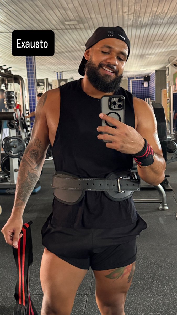 💪🏾 sextou! Hoje eu tou com o fogo da gata 😈