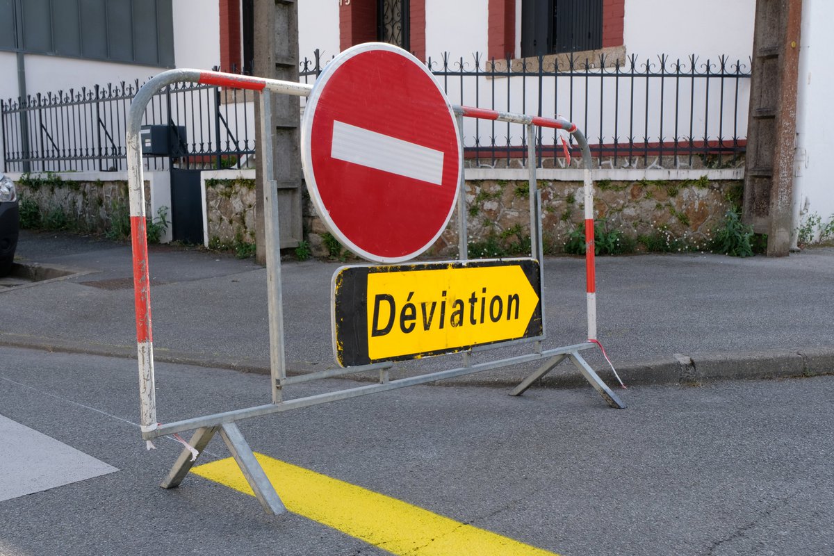 [RAPPEL DÉVIATIONS ESTIVALES] À partir du 1er juillet plusieurs #chantiers d'envergure sont menés de front principalement autour de la gare et rue des Processions #saintmichelsurorge. Retrouvez les rues impactées, les #déviations et le #calendrier : saintmichelsurorge.fr/cadre-de-vie-p…