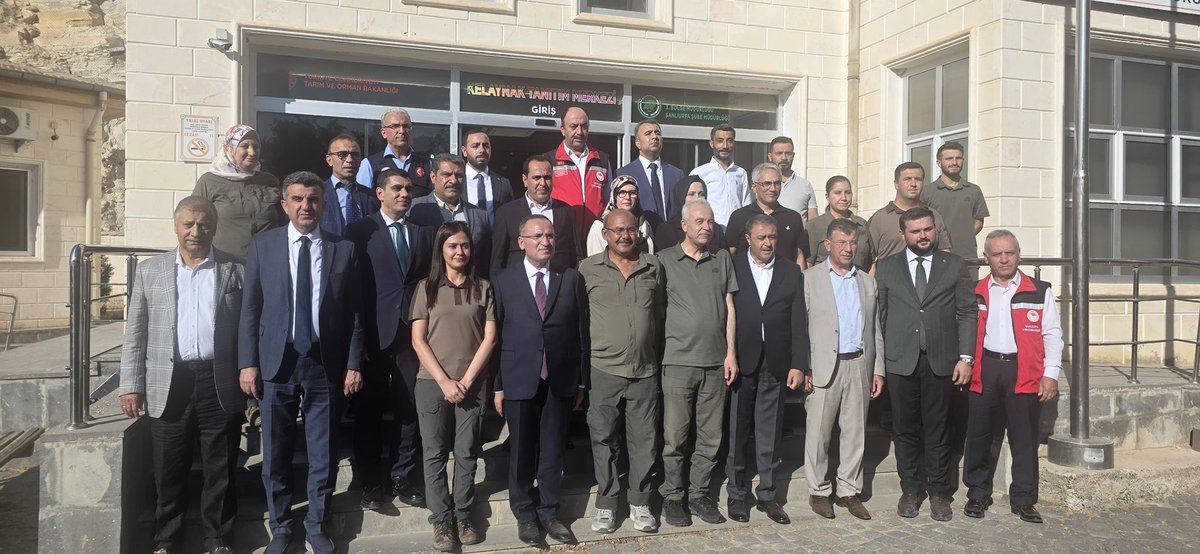 Yoğun bir program kapsamında, Birecik’li hemşehrilerimizle buluşan, TBMM başkan vekili Sayın <a href="/bybekirbozdag/">Bekir  Bozdağ</a> ‘a, milletvekillerimiz, il başkanımız, Birecik belediye başkanımız, Birecik ilçe başkanımız ve teşkilat mensuplarımızla birlikte eşlik ettik.

<a href="/milhamigunbegi/">M.İlhami GÜNBEGİ</a> 
<a href="/malicevheri/">𝐃𝐫. 𝐌𝐞𝐡𝐦𝐞𝐭 𝐀𝐥𝐢 𝐂𝐞𝐯𝐡𝐞𝐫𝐢</a>