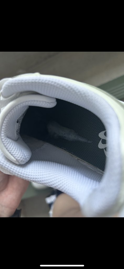 36.5 黄金码，鞋子香香的，最后闻一只射一只