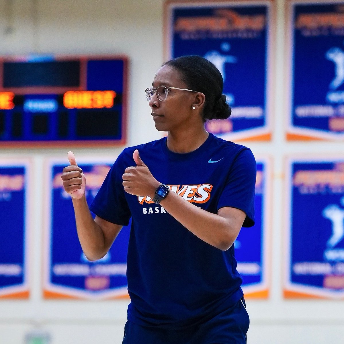 🎉 HBD Coach Erika! Thanks for all you do for our program 💙

👍👍👍

#MakeWaves | <a href="/D_eBean/">Erika Bean</a>