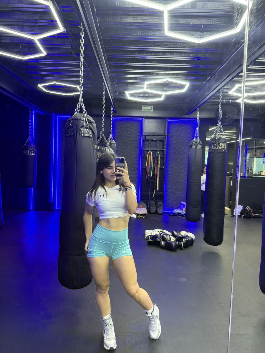 twitch.tv/alanalarana