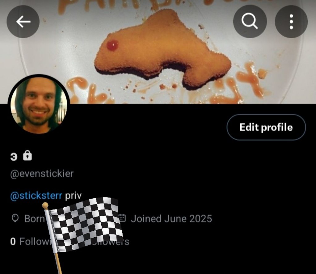 sticksterr's tweet image. Wtf who the hell is that @evenstickier (come to me my precious moots)