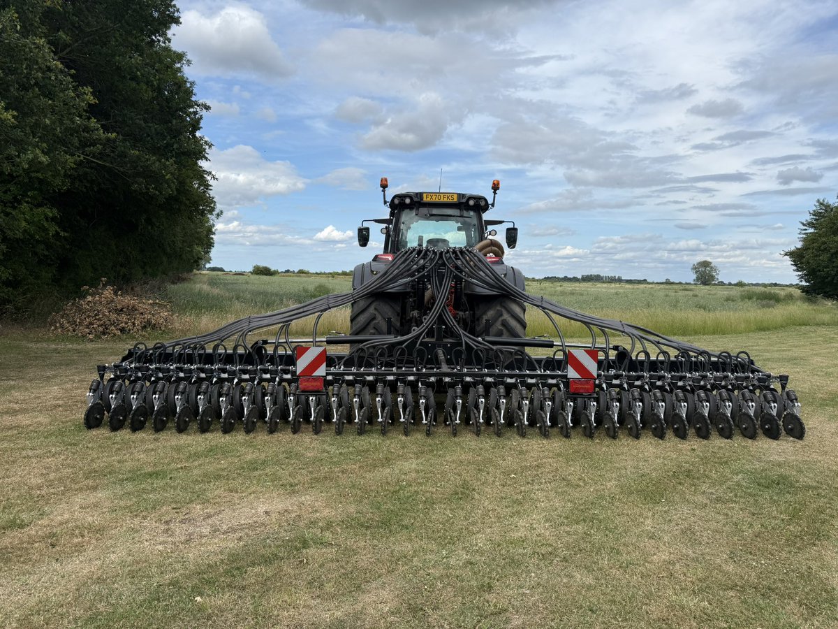 Charlie Eaton tweet media