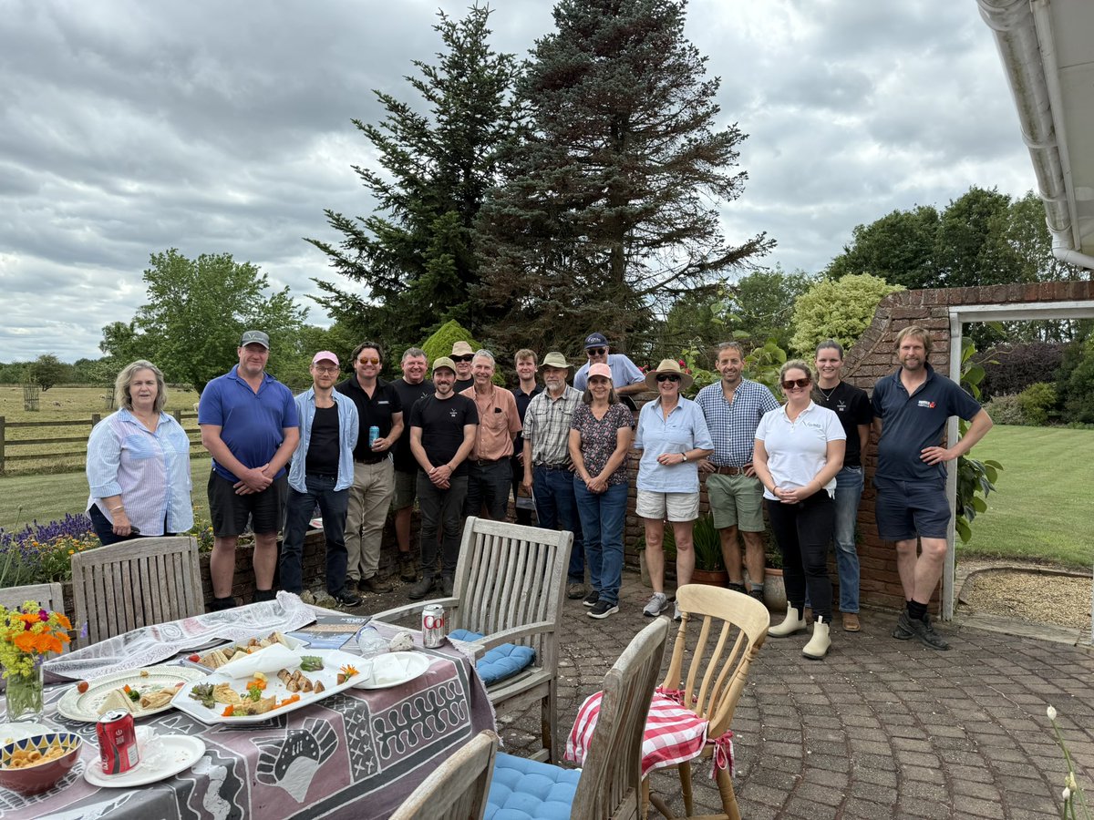 Charlie Eaton tweet media