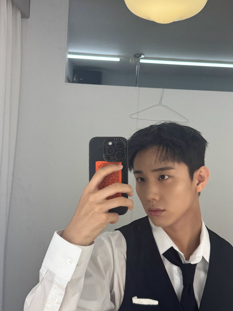 P1H_members's tweet photo. 빡빡밀어~머리~✂️🪮👦🏻

#P1Harmony #INTAK https://t.co/XrglHwhA1f