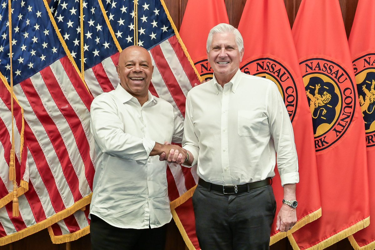NassauExec's tweet image. Great to talk with Fox News Contributor and Radio Host @davidwebbshow, a true patriot!