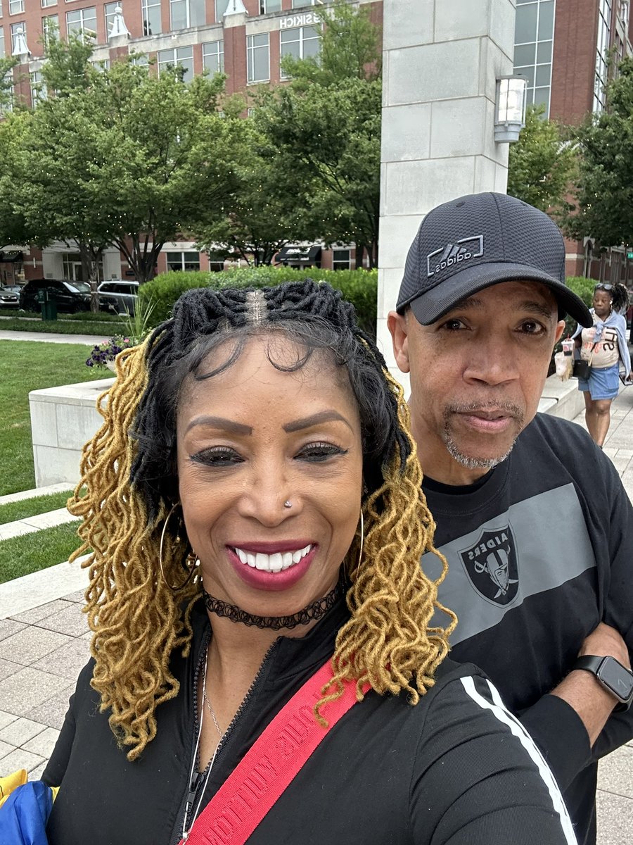 MZRUBY63's tweet photo. Good morning and Happy Friday!
What a great way to kick off the day—celebrating right here in my backyard at the Fox 5 Zip Trip in Alexandria, VA at John Carlyle Square!
It was a joy to connect with the amazing Marissa Mitchell, Taylor Grenda, and Chad Ricardo.
Community. https://t.co/GRgyFJuN5T