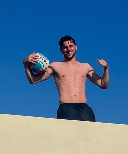 ShirtlessPL's tweet image. Mason Mount