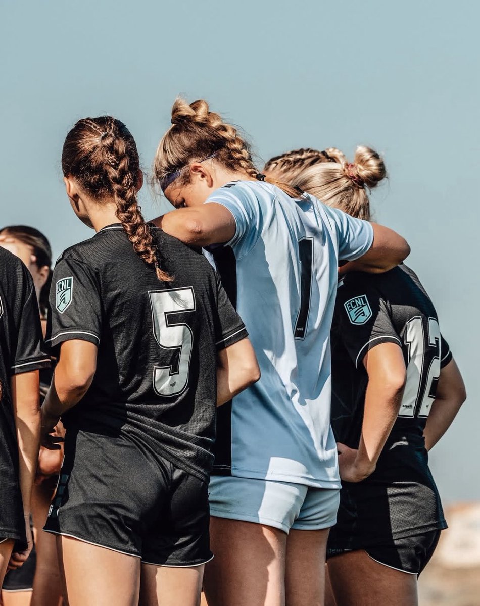 Ellie McLaughlin tweet media