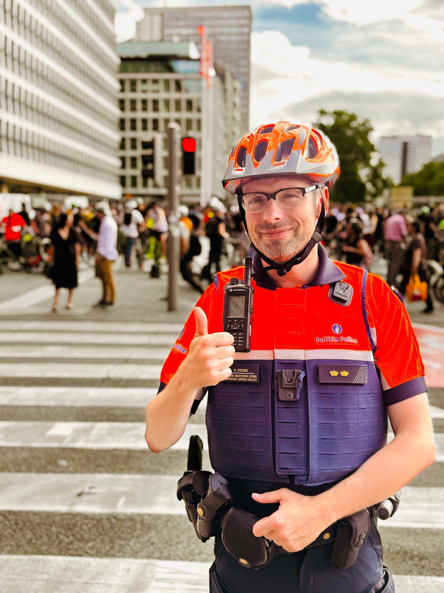 DAVIDSTEVENS83's tweet image. One last event before the weekend begins. Wishing you a great weekend, Brussels! @zpz_polbru
