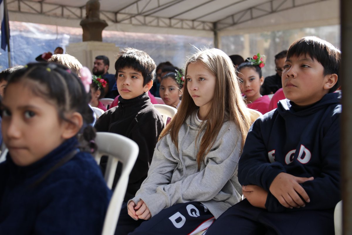 En su desarrollo contó con la participación de ➕ 15.000 estudiantes, ➕ 500 tutores capacitados, abarcando ➕ 300 escuelas de 15 departamentos y la capital del país.

✔️Programa liderado por el MEC, implementado por  <a href="/Dequeni/">Fundación Dequení</a>, con el apoyo de <a href="/el_BID/">Banco Interamericano de Desarrollo</a>.