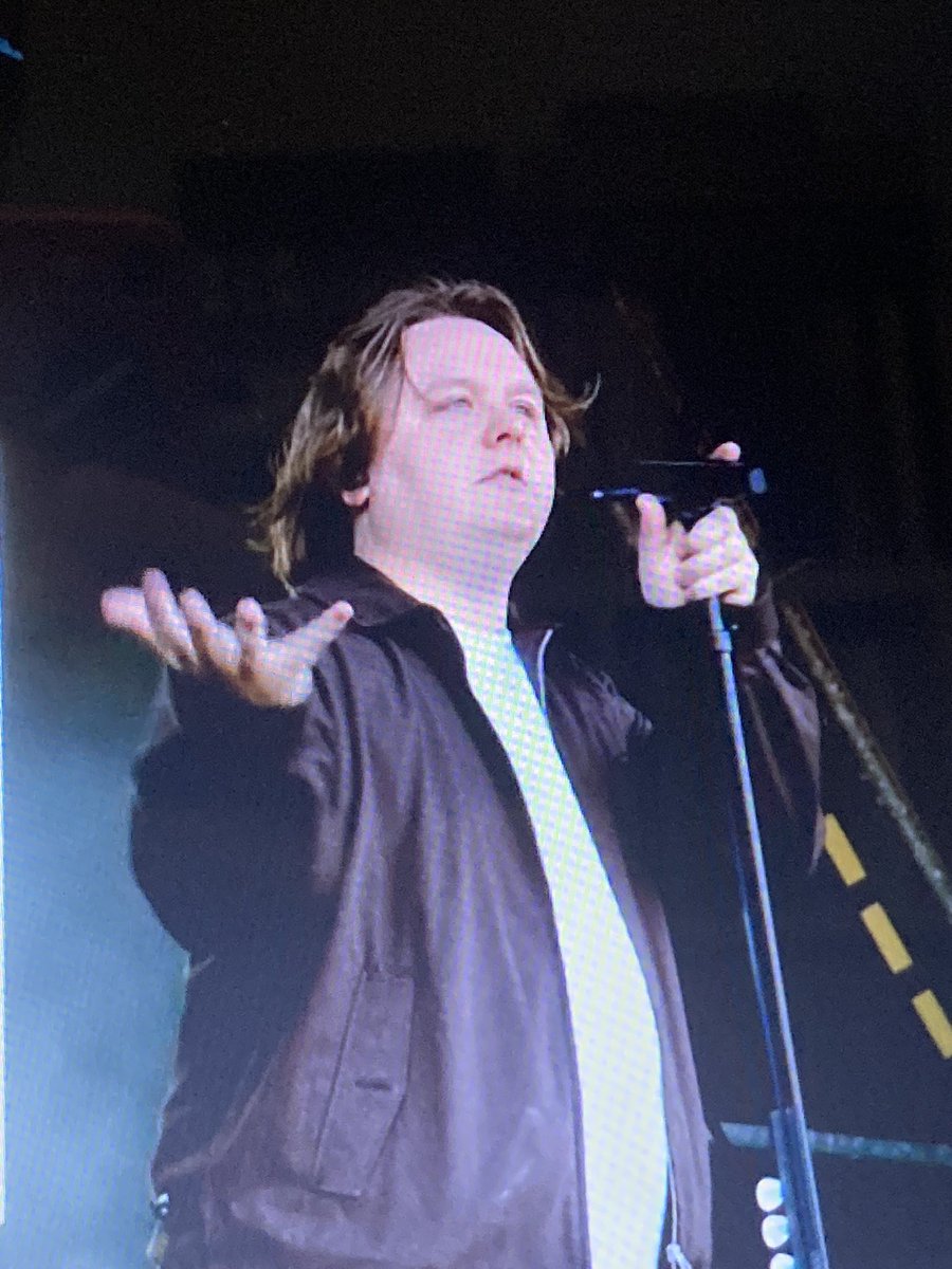 To see Lewis Capaldi back, on form, smashing Glastonbury is a fucking delight and brought a tear to my eye. #lewiscapaldi #Glastonbury2025
