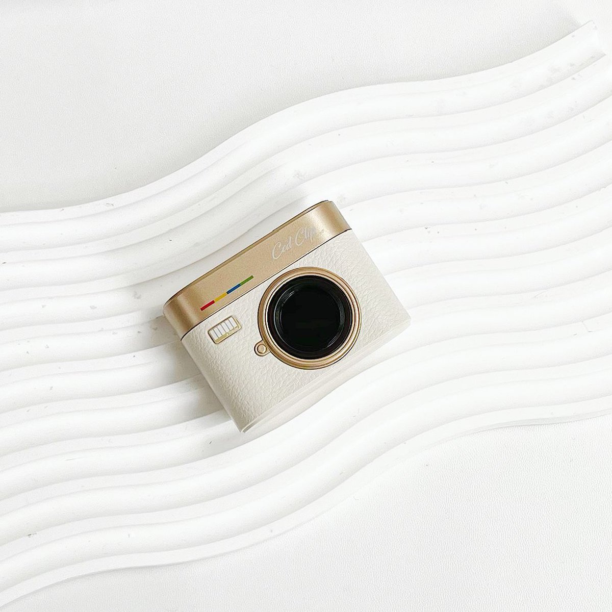 GlobalIkf's tweet photo. Camera? Nope—these are earbuds. It's the #iKFCCDCLIP 🎧📸
Sleek, sharp, and ready to vibe anytime.

#viral #fpypageシ#fashion #retro#foryou #CCD #earbuds#WirelessEarbuds#idea #OpenEarDesign #essential #NoiseCancelling #Sound #Bluetooth #LongBatteryLife #SportsEarbuds #Clear https://t.co/D0MgpD7Pau