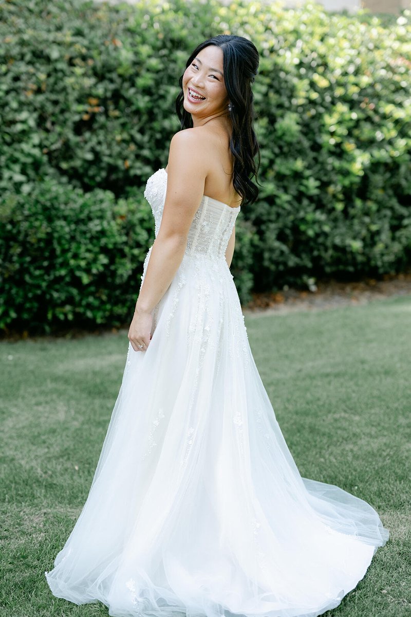 Congratulations <a href="/sophiagroth1/">Sophia</a>! We love a beautiful, authentic brand partnership.   

👰‍♀️Justin Alexander X Sophia Groth