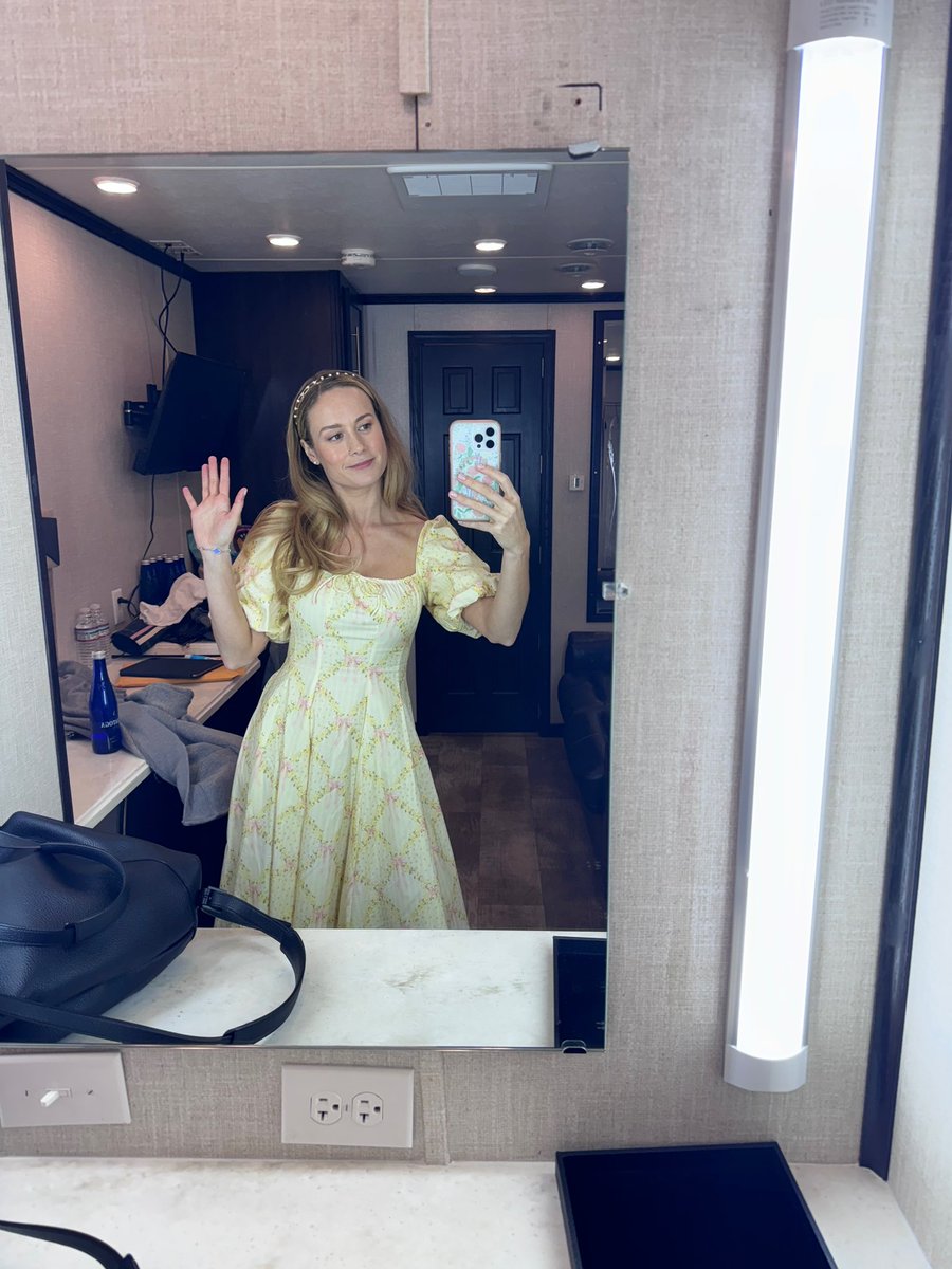 brielarson's tweet image. Still can’t believe I got to step into the world – and spend time with the uber talented cast & crew – of @TheBearFX 🤯 Stream now on Hulu