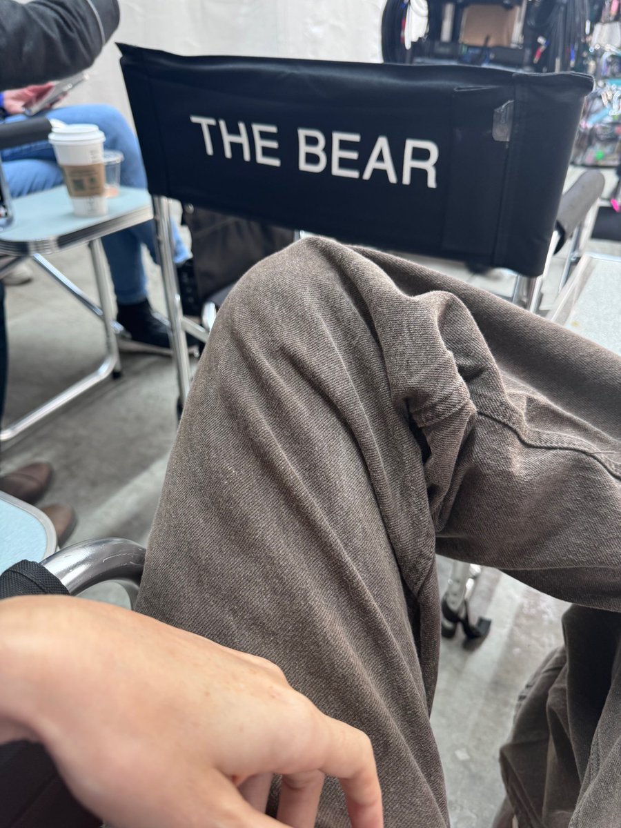 brielarson's tweet image. Still can’t believe I got to step into the world – and spend time with the uber talented cast & crew – of @TheBearFX 🤯 Stream now on Hulu