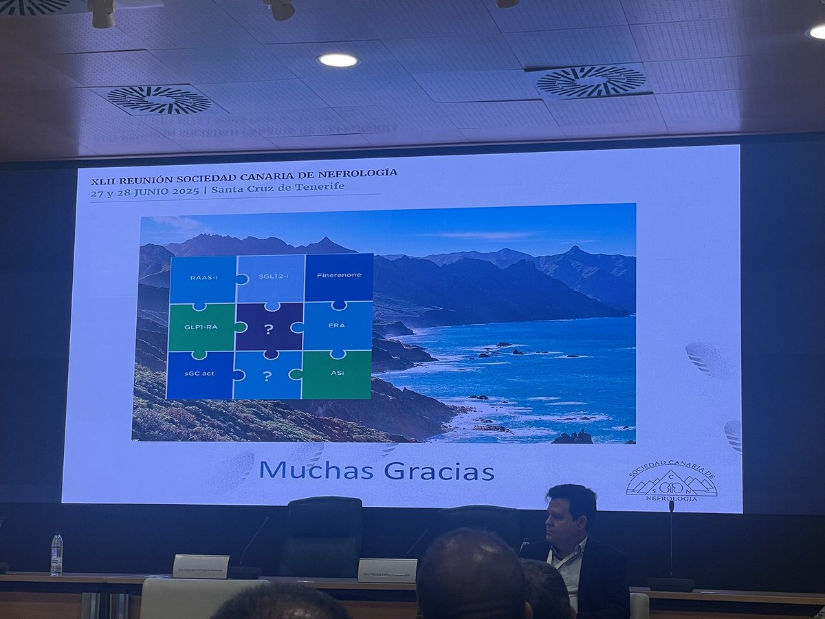 #SOCANNE  2025 <a href="/SCNefrologia/">SOCIEDAD CANARIA DE NEFROLOGIA</a> <a href="/SCNefrologia/">SOCIEDAD CANARIA DE NEFROLOGIA</a> 

La Dra. Nery Sablón González nefróloga  del <a href="/Nef_HDrNegrin/">Nefrología HUGC Dr Negrin</a> participa en la Mesa multidisciplinar con atención primaria

✅ Empezar antes con los fármacos nefroprotectores ▶️ papel fundamental de atención primaria. 

✅Completar el