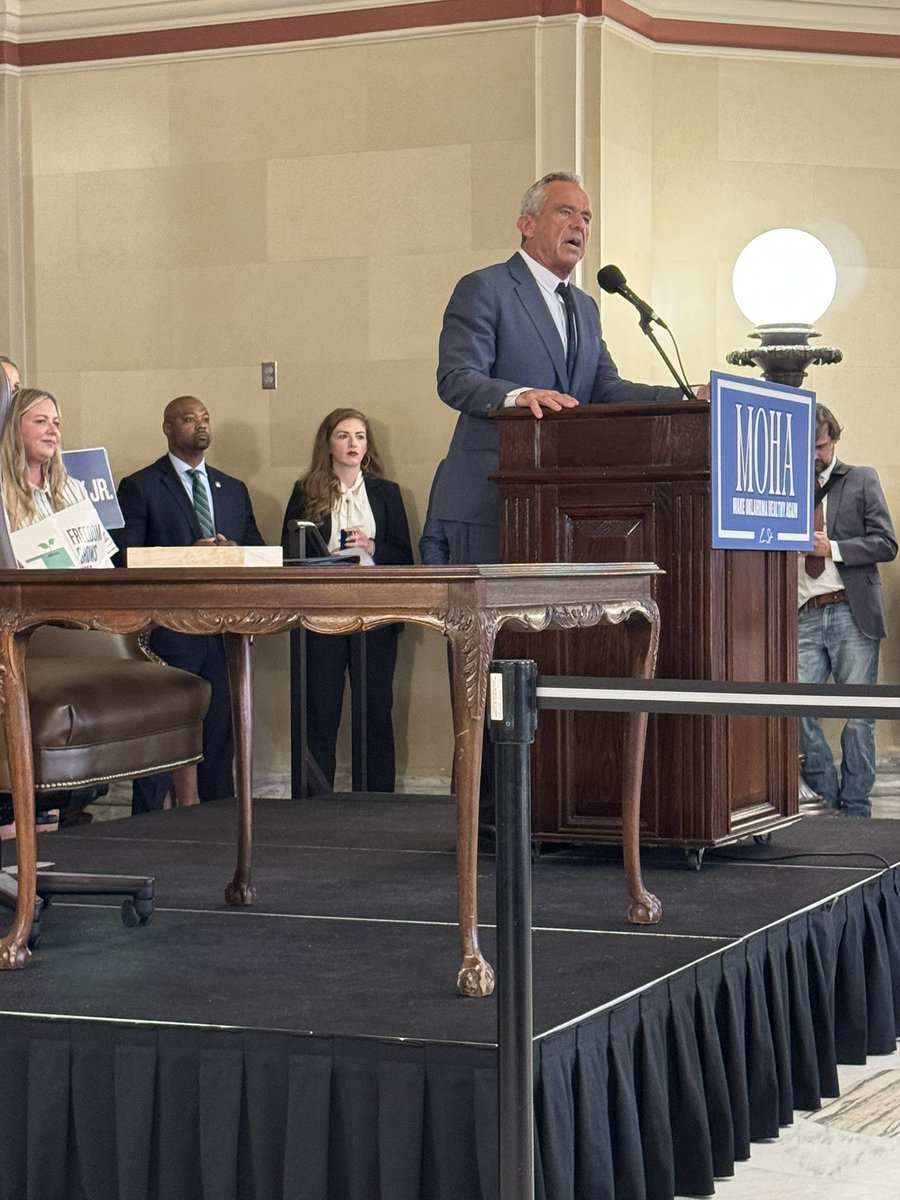 KendalforOK's tweet image. 🌟 While getting to meet RFK Jr. was an honor, hearing him address the health of our nation was incredible! Bringing attention to a system that has failed us, is no easy thing to speak out on. Thankful for the sacrifices @SecKennedy is making to #MakeAmericaHealthyAgain and #MOHA