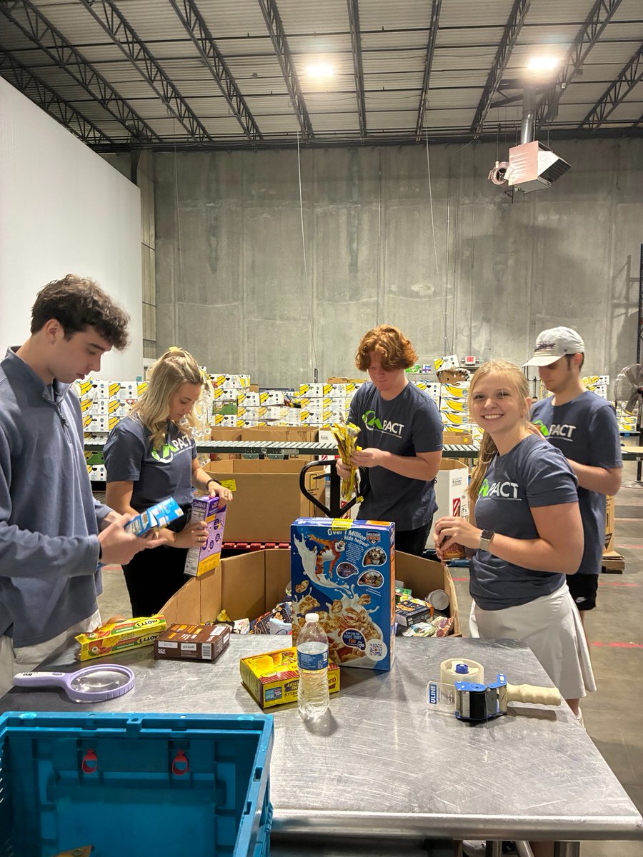 Merchants Bank (@merchantsbankin) on Twitter photo A round of applause for our summer interns who made a Merchants MPACT with <a href="/GleanersFBIndy/">Gleaners Food Bank of Indiana</a>! Our amazing team packed and provided over 5,000 meals to our local community. We look forward to making more positive MPACT's in the future. A round of applause for our summer interns who made a Merchants MPACT with <a href="/GleanersFBIndy/">Gleaners Food Bank of Indiana</a>! Our amazing team packed and provided over 5,000 meals to our local community. We look forward to making more positive MPACT's in the future.
