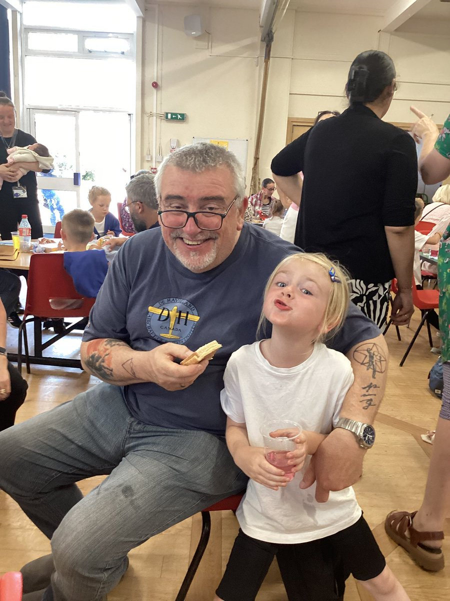 StockPrim's tweet photo. 🥪🥪Grandparent's Event🥪🥪
Today the children in Reception welcomed their lovely grandparents into school. The children designed a sandwich for the lighthouse keeper, Mr Grinling and their grandparents helped them to make it. #eyfs #thelighthouskeeperslunch #reading #DT https://t.co/nVBdgXIUU8