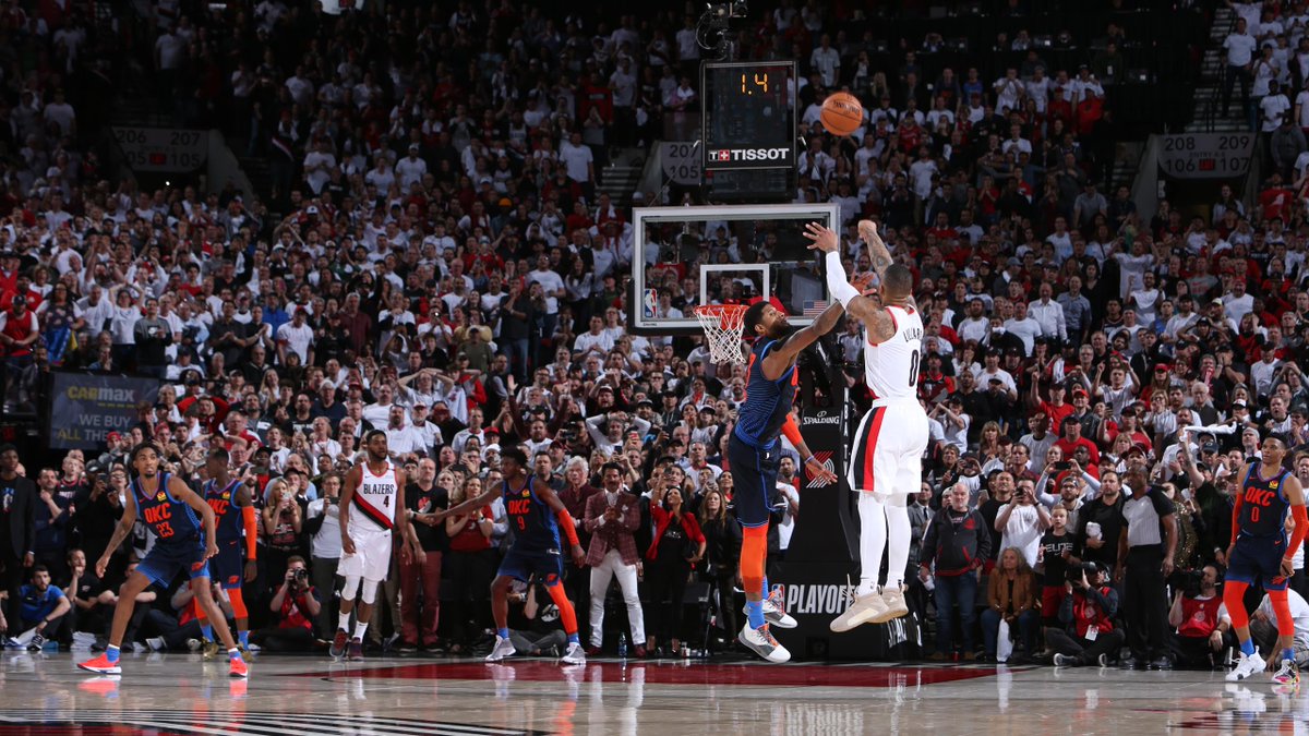 OKCThunderFR's tweet image. 💥 Le jour où tout a basculé : le 23 avril 2019.

KD parti, Russ MVP, arrivée de PG, on pouvait légitimement croire en un nouvel élan pour OKC...

... mais Damian Lillard en a décidé autrement, pour notre plus grand malheur (bonheur).

👇