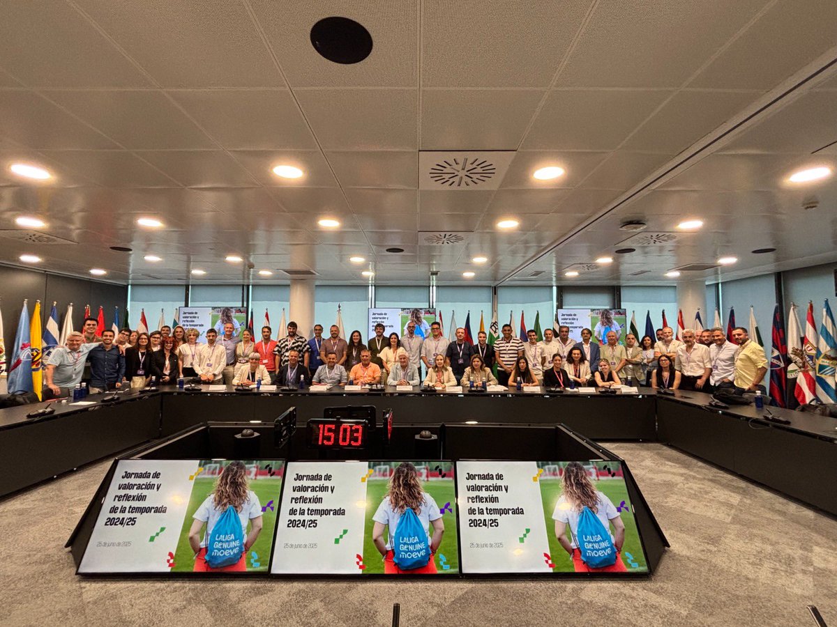 UDLP_Fundacion's tweet image. La Fundación UD Las Palmas, presente en la jornada de valoración y reflexión de #LALIGAGENUINEMoeve.
🔸 bit.ly/4k8zNvb
#InclusiónSocial 💛💙 #LaUniónHaceLasPalmas #SeremosMásUnión