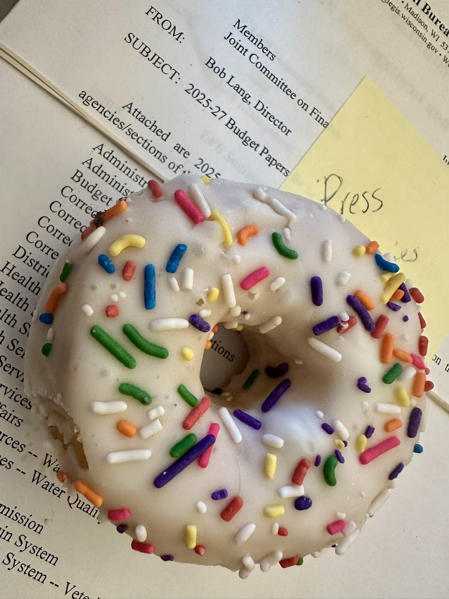 Jessie Opoien (@jessieopie) on Twitter photo Shoutout to <a href="/SchulteLaura/">Laura Schulte</a> for bringing Ancora doughnuts to the <a href="/journalsentinel/">Journal Sentinel</a> pod in the press room on this Joint Finance Friday 🙌 Shoutout to <a href="/SchulteLaura/">Laura Schulte</a> for bringing Ancora doughnuts to the <a href="/journalsentinel/">Journal Sentinel</a> pod in the press room on this Joint Finance Friday 🙌