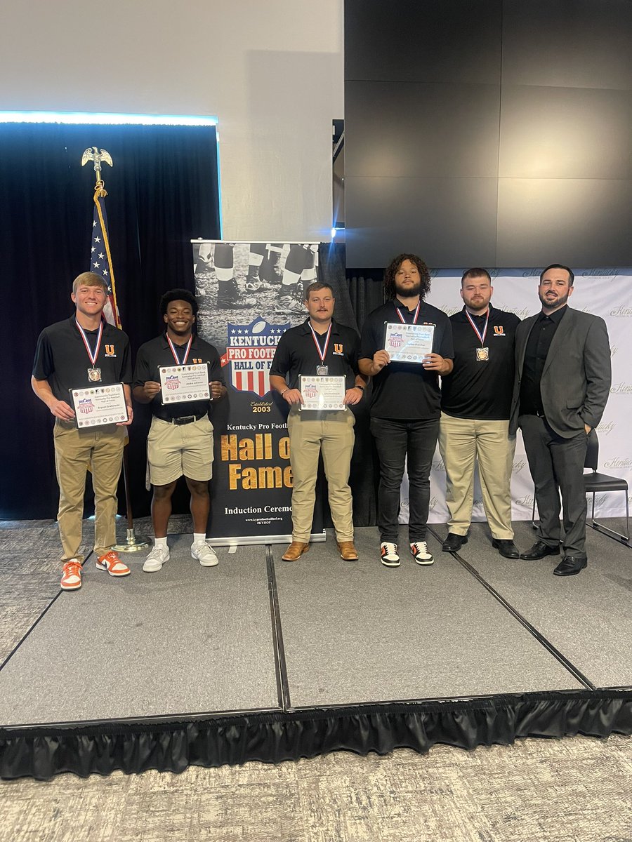 UnionBulldogFB's tweet image. Great day of honoring our All-Commonwealth Team Bulldogs! 🟠⚫️ Thank you for a great event @nflkyhof