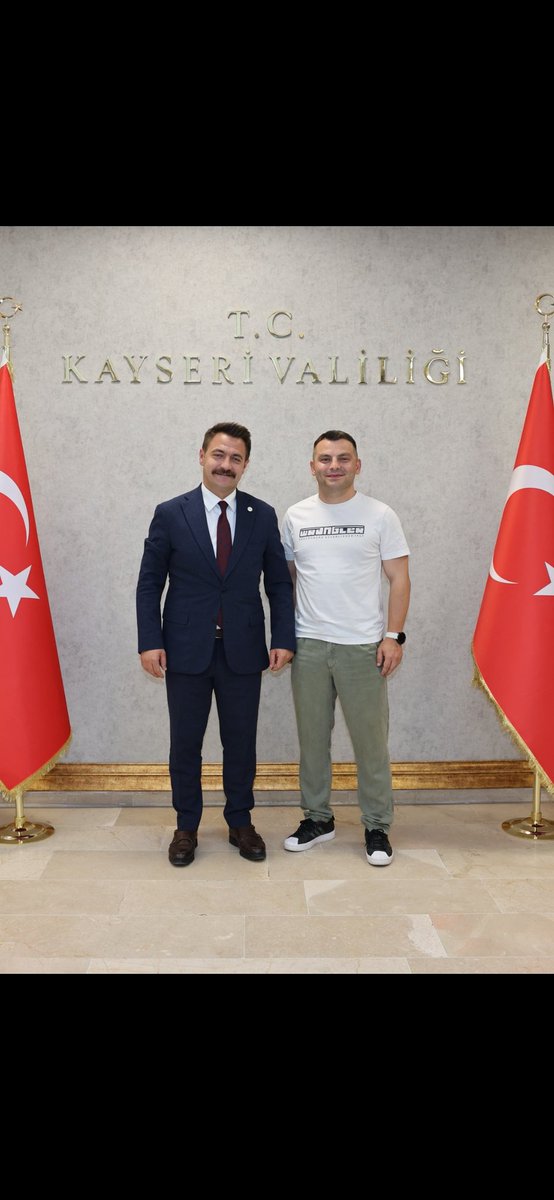 aykt_kc's tweet photo. Yaklaşık 3 yıldır gururla görev yaptığım Kayseri Valiliği’nden, tayinim nedeniyle bugün itibarıyla ayrılıyorum. Başta Valimiz Sn. Gökmen Çiçek olmak üzere tüm yöneticilerimize ve ekip arkadaşlarıma bana kattıkları herşey  için sonsuz teşekkür ediyorum. Hakkınızı helal edin. 🙏 https://t.co/KddXmoanmu