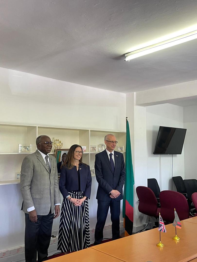 UKinZambia (@ukinzambia) on Twitter photo Pleased to join <a href="/NickDyerFCDO/">Nick Dyer</a> in a meeting with 🇿🇲's Minister of Finance, Hon Musokotwane. Discussed the positive trajectory of 🇿🇲 economy, the strength of the 🇬🇧 🇿🇲 partnership and how more 🇬🇧 investment can help drive growth and create jobs in 🇿🇲. <a href="/mofnpzambia/">Ministry of Finance & National Planning - Zambia</a> #GoFarGoTogether Pleased to join <a href="/NickDyerFCDO/">Nick Dyer</a> in a meeting with 🇿🇲's Minister of Finance, Hon Musokotwane. Discussed the positive trajectory of 🇿🇲 economy, the strength of the 🇬🇧 🇿🇲 partnership and how more 🇬🇧 investment can help drive growth and create jobs in 🇿🇲. <a href="/mofnpzambia/">Ministry of Finance & National Planning - Zambia</a> #GoFarGoTogether