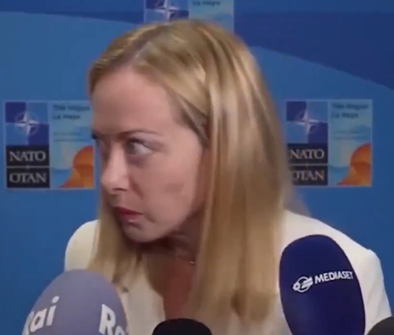 psocoidea's tweet image. Something blowing in my head
Winter's ice, it soon will spread
Down to freeze my very soul
Makes me happy, makes me cold

#BLACKSABBATH