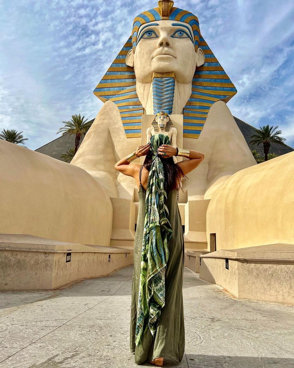 Slipped out of the ordinary and straight into the extraordinary.

📸: Nailbar_bylamy