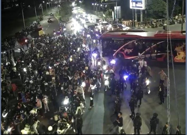 Sampai mengganggu jalur Suroboyo Bus
