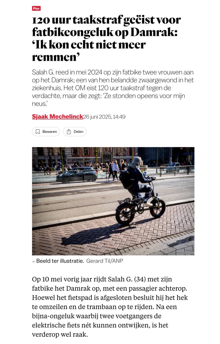 Op een dag scheurt Salah G., stereotype vluchtinvasiër, 34 jaar oud, met zijn fatbike over het Damrak. Niet over het fietspad, want dat was afgesloten, maar dwars over de trambaan, met nog een passagier achterop. 

Hij besluit het geplaatste hek voor het gemak te negeren en zijn