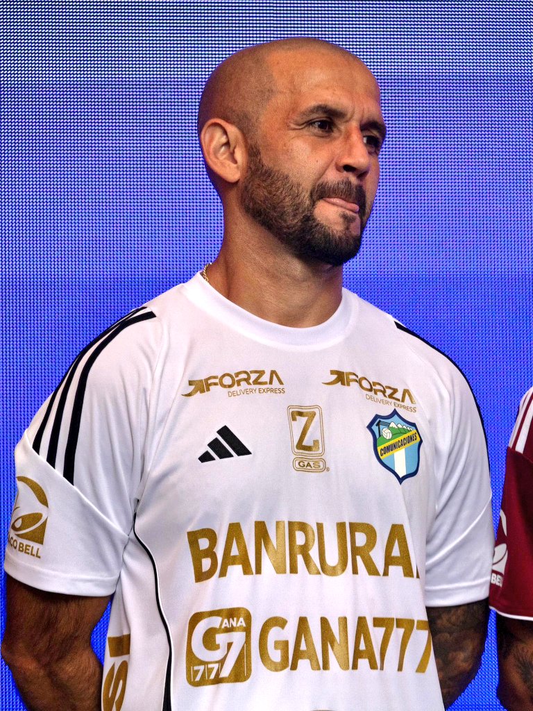 Mientras nosotros vestimos con Adidas, las demás que anden de ardidas.