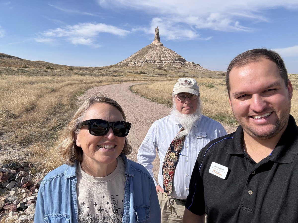 University of Nebraska at Kearney (@unkearney) on Twitter photo 𝘼𝙇𝙐𝙈𝙉𝙄 𝙁𝙀𝘼𝙏𝙐𝙍𝙀: As director of historic sites for <a href="/nehistorical/">Nebraska State Historical Society</a>, Broc Anderson oversees operations at Chimney Rock and 4 other locations across the state.
"Many people think we’re just a flyover state, but we have a lot to offer here."
🔗 unknews.unk.edu/2025/06/26/mak… 𝘼𝙇𝙐𝙈𝙉𝙄 𝙁𝙀𝘼𝙏𝙐𝙍𝙀: As director of historic sites for <a href="/nehistorical/">Nebraska State Historical Society</a>, Broc Anderson oversees operations at Chimney Rock and 4 other locations across the state.
"Many people think we’re just a flyover state, but we have a lot to offer here."
🔗 unknews.unk.edu/2025/06/26/mak…