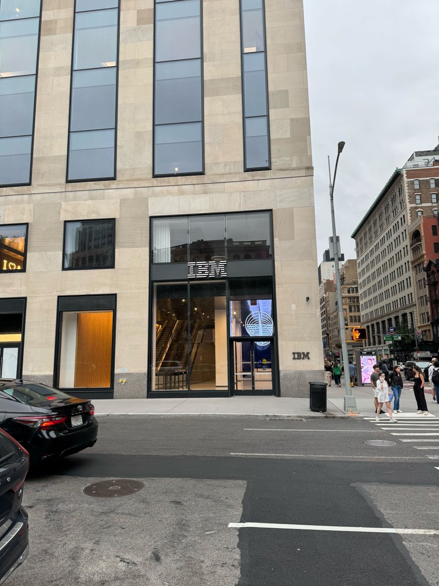 Tern_Computer's tweet image. IBM has long set the standard in computing.
At Tern, we aim to meet them at the frontier — and one day, call them our first customer.
After Mainframe II, the momentum is real.
#Tern #NextGenComputing #AIHardware